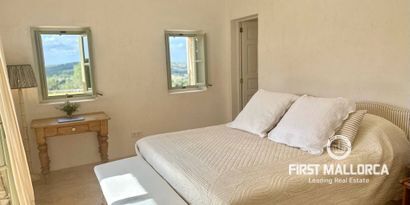 Real Estates picture 8 Ref. R24244