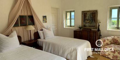 Real Estates picture 10 Ref. R24244