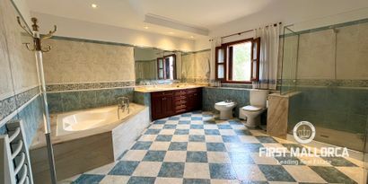 Inmobiliaria picture 16 Ref. Nº. R24393