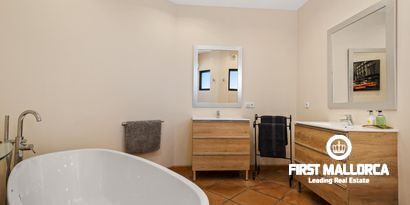 Inmobiliaria picture 10 Ref. Nº. R23634