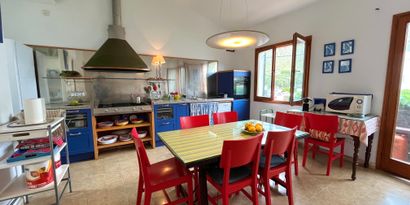 Real Estates picture 4 Ref. R24986