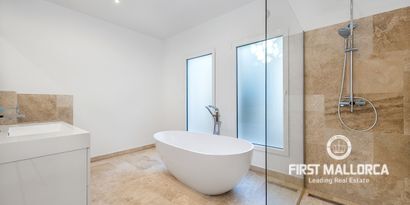 Inmobiliaria picture 5 Ref. Nº. R10373