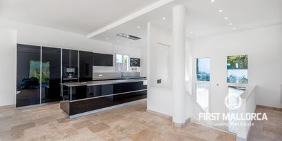 Inmobiliaria picture 3 Ref. Nº. R10373