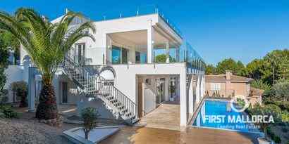 Inmobiliaria picture 0 Ref. Nº. R10373