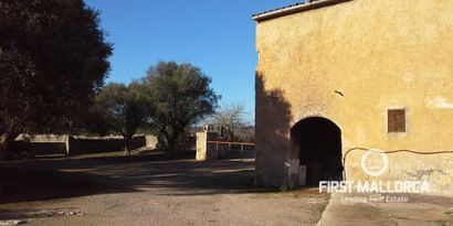 Real Estates picture 1 Ref. 76222