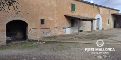 Real Estates picture 3 Ref. 76222