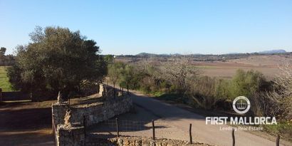 Real Estates picture 2 Ref. 76222