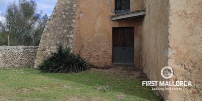 Real Estates picture 4 Ref. 76222