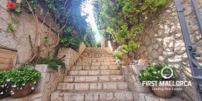 Real Estates picture 14 Ref. R20845