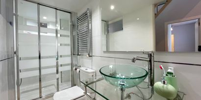 Inmobiliaria picture 10 Ref. Nº. R25180