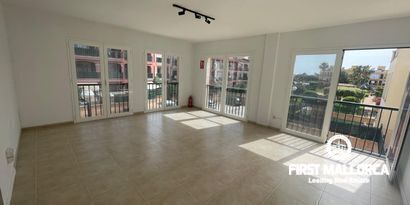 Real Estates picture 1 Ref. R25468