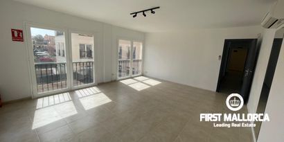 Real Estates picture 2 Ref. R25468