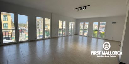 Real Estates picture 0 Ref. R25468