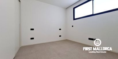 Real Estates picture 7 Ref. R25653