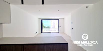 Real Estates picture 3 Ref. R25653