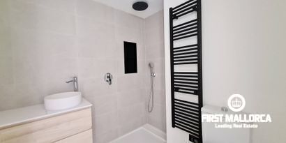 Real Estates picture 8 Ref. R25653