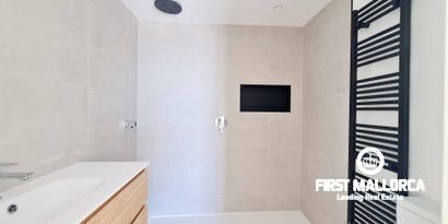 Real Estates picture 5 Ref. R25653