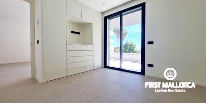Real Estates picture 4 Ref. R25653