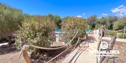 Real Estates picture 3 Ref. R25620