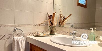 Real Estates picture 3 Ref. 65097