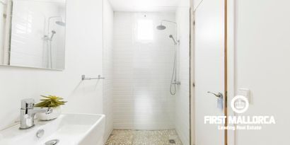 Real Estates picture 20 Ref. R20972