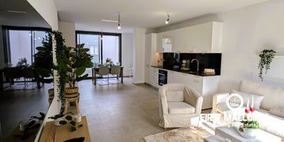 Inmobiliaria picture 0 Ref. Nº. 79566