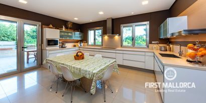 Inmobiliaria picture 21 Ref. Nº. 80981