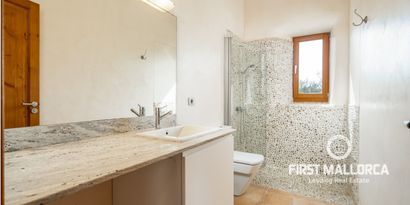 Real Estates picture 12 Ref. 81433