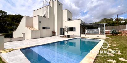 Inmobiliaria picture 0 Ref. Nº. 81110