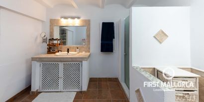 Inmobiliaria picture 25 Ref. Nº. 81044