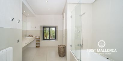 Real Estates picture 26 Ref. R24690