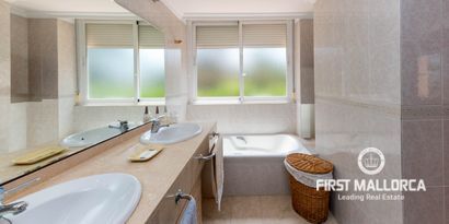 Inmobiliaria picture 12 Ref. Nº. 81700