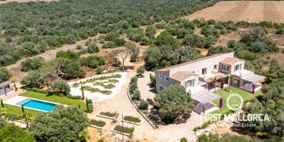 Real Estates picture 4 Ref. 77620