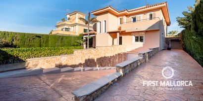 Real Estates picture 21 Ref. 78019