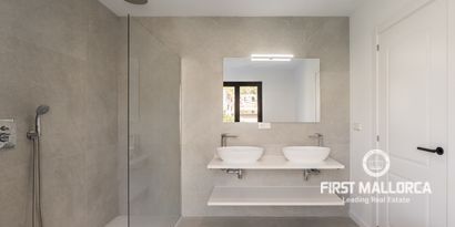 Real Estates picture 20 Ref. 81970