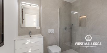 Real Estates picture 21 Ref. 81970