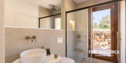 Real Estates picture 9 Ref. R28099