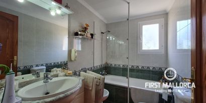 Real Estates picture 20 Ref. 82116