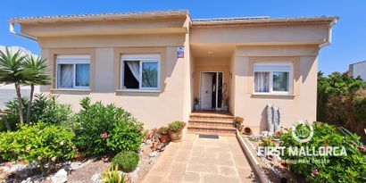 Real Estates picture 4 Ref. 82116