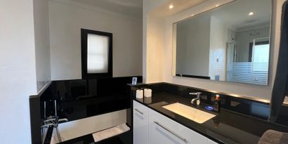 Real Estates picture 11 Ref. R28104