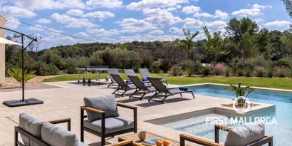 Real Estates picture 3 Ref. 82100