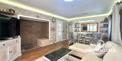 Real Estates picture 8 Ref. 82115