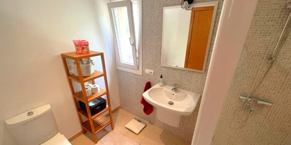 Real Estates picture 23 Ref. R28117