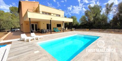 Real Estates picture 0 Ref. R28117