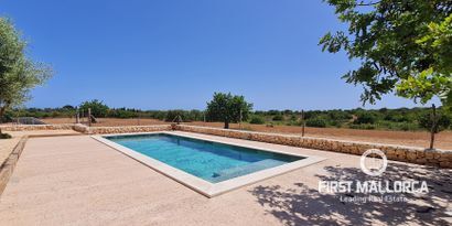 Real Estates picture 2 Ref. R28128