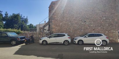 Real Estates picture 2 Ref. 82189