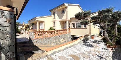 Real Estates picture 1 Ref. 82188