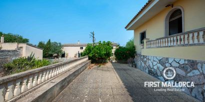 Real Estates picture 22 Ref. 82113