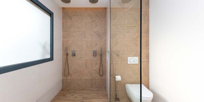 Real Estates picture 23 Ref. 82100