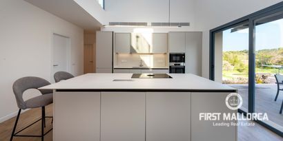 Real Estates picture 9 Ref. 82100